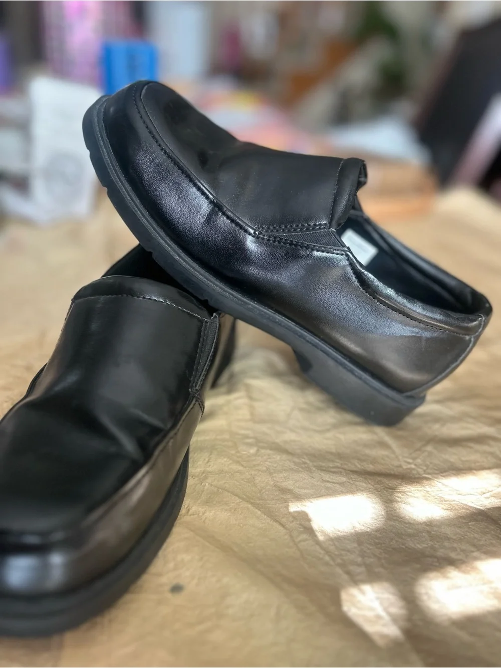 Buster Brown Boys Black Slip-On Dress Shoes size 6m.